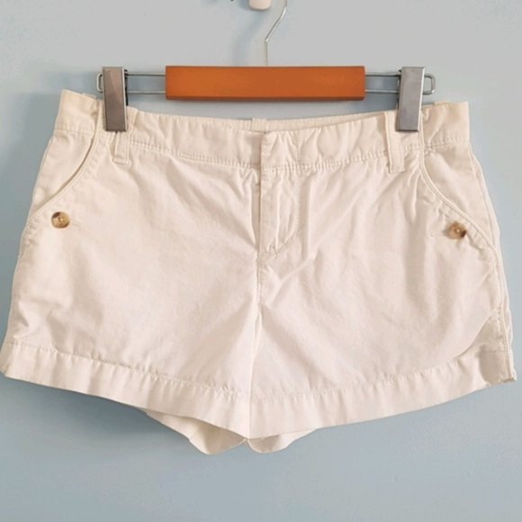 Old Navy midrise white shorts with button details - Picture 1 of 10